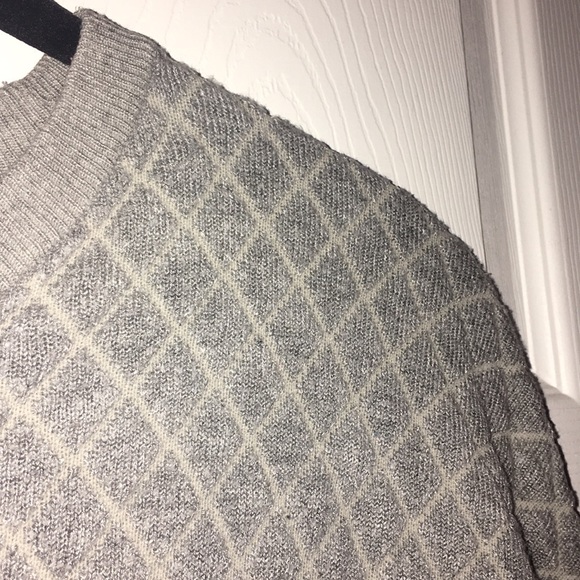 Quilted Forever 21 Sweater - Picture 3 of 3